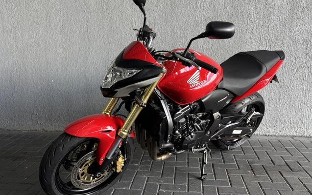 imagem-https://www.socarrao.com.br/sc-vehicle-images-prod/877748/1789568786181-7835677_0_B_d90903b156.jpeg