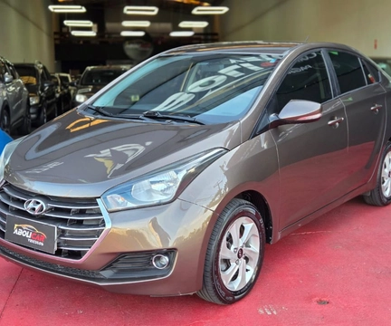 Hyundai HB20S 2017 Marrom — foto 1 de 3