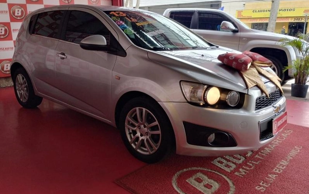 imagem-https://www.socarrao.com.br/sc-vehicle-images-prod/878036/1780315233293-6209168_5_B_9c71a43c1a.jpeg
