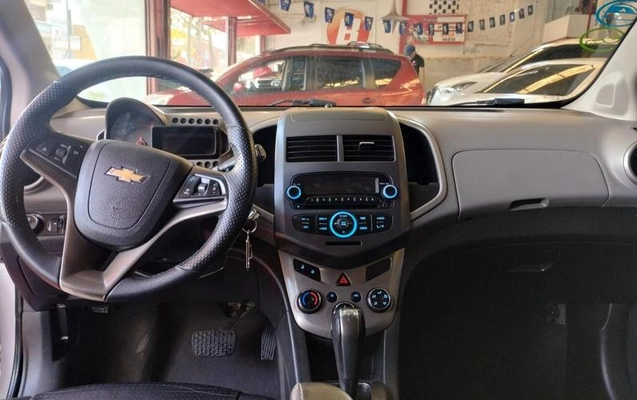 imagem-https://www.socarrao.com.br/sc-vehicle-images-prod/878036/1780315233295-6209168_1_B_64e633db6a.jpeg