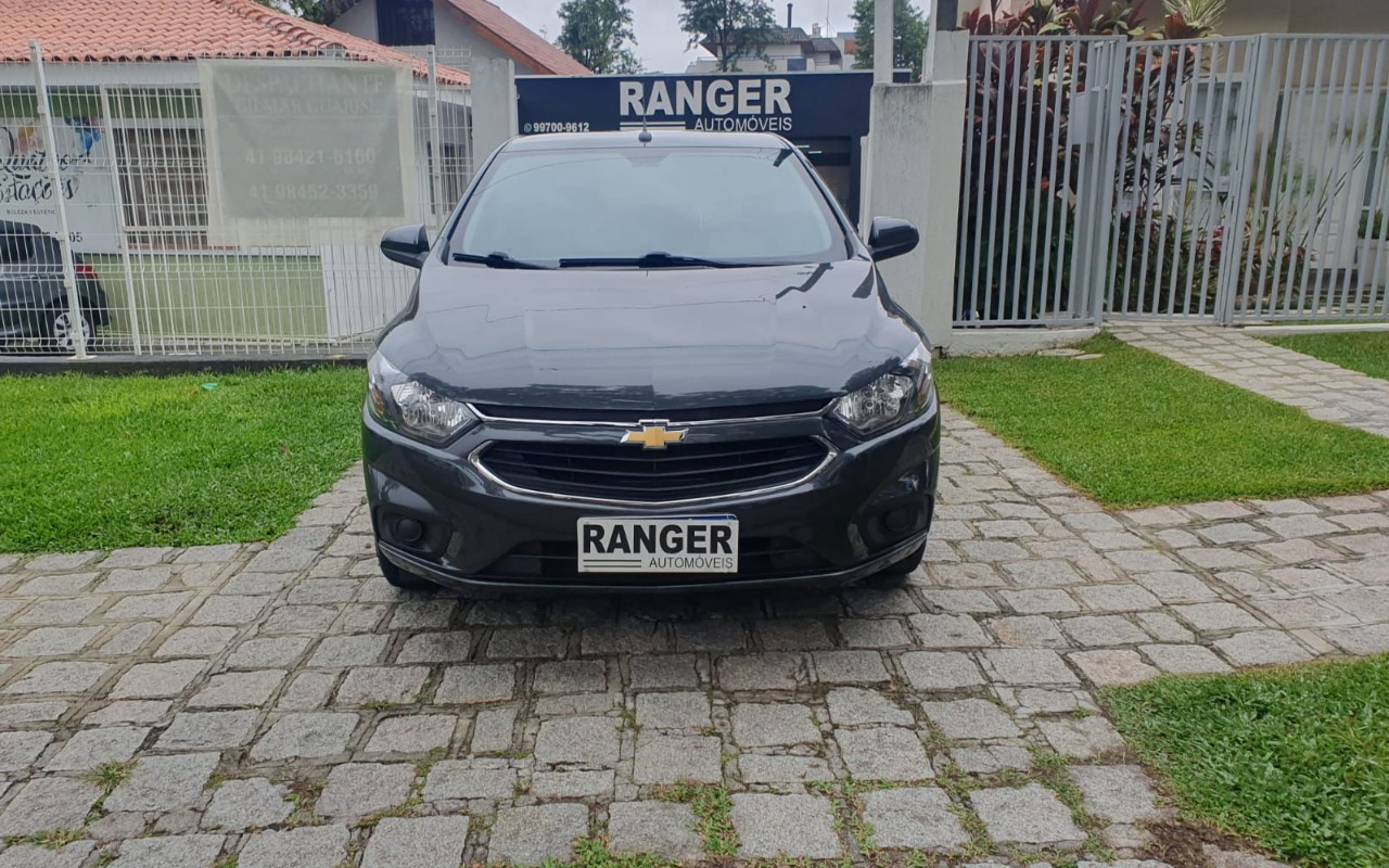 Chevrolet Onix HATCH LT 1.4 8V FlexPower 5p Mec. na cor Cinza em Curitiba / PR - 878671