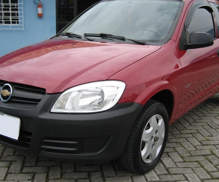 Chevrolet Celta 2011 Vermelho — foto 1 de 3