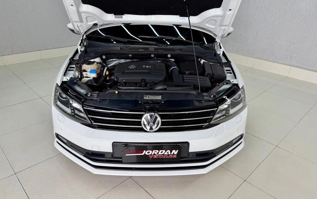 imagem-https://www.socarrao.com.br/sc-vehicle-images-prod/879522/1784749405043-7837956_6_B_a80c07a519.jpeg