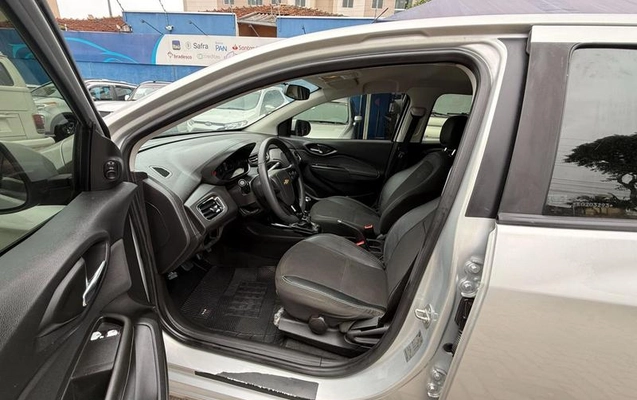 imagem-https://www.socarrao.com.br/sc-vehicle-images-prod/879743/1779133466700-7838343_11_B_f05ce91095.jpeg