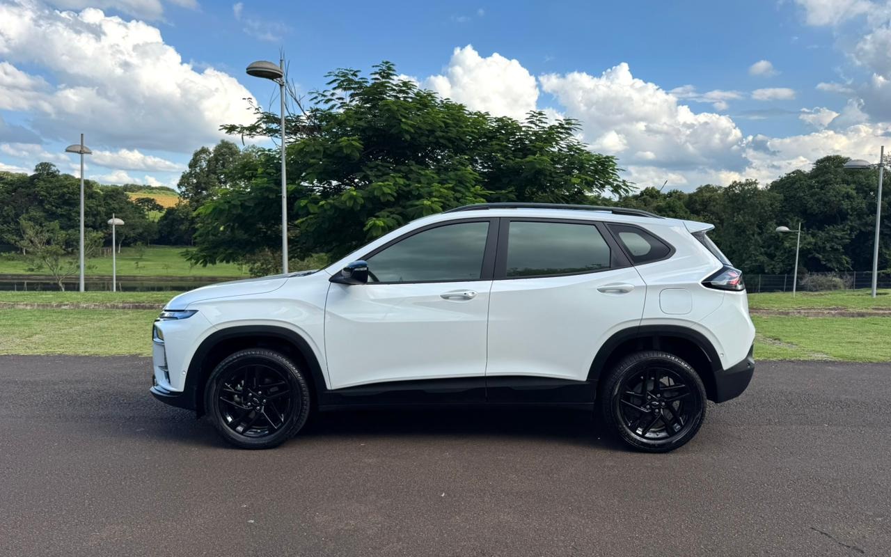 imagem-https://www.socarrao.com.br/sc-vehicle-images-prod/879815/1772035712732-V2hhdHNBcHAgSW1hZ2UgMjAyNi0wMi0yNSBhdCAxMi41Mi40NiAoMSkuanBlZw.jpeg