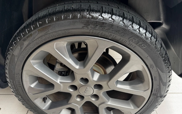 imagem-https://www.socarrao.com.br/sc-vehicle-images-prod/879816/1772036799735-SU1HXzM0ODcuanBlZw.jpeg