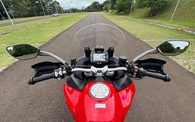 imagem-https://www.socarrao.com.br/sc-vehicle-images-prod/880090/1772038667239-V2hhdHNBcHAgSW1hZ2UgMjAyNi0wMi0yMyBhdCAxNy4yNy40OCAoMSkuanBlZw.jpeg