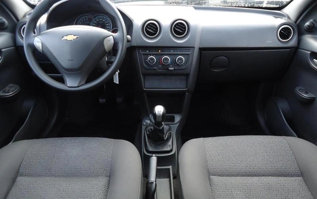imagem-https://www.socarrao.com.br/sc-vehicle-images-prod/880111/1789676618277-7832732_12_B_5c4f811cf9.jpeg
