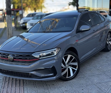 Volkswagen Jetta 2021 Cinza — foto 1 de 3