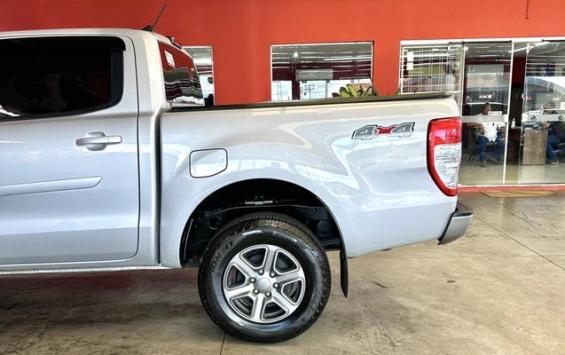 imagem-https://www.socarrao.com.br/sc-vehicle-images-prod/880300/1772042582825-3_052836.jpg