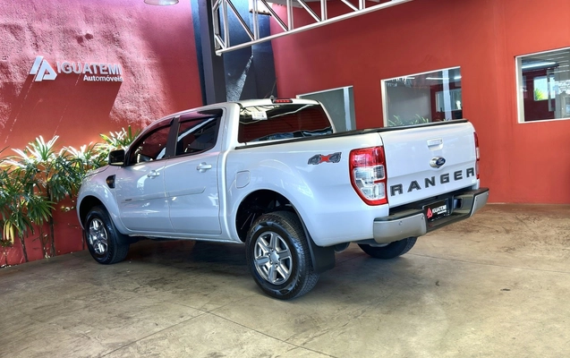 imagem-https://www.socarrao.com.br/sc-vehicle-images-prod/880300/1772042582828-6_052836.jpg