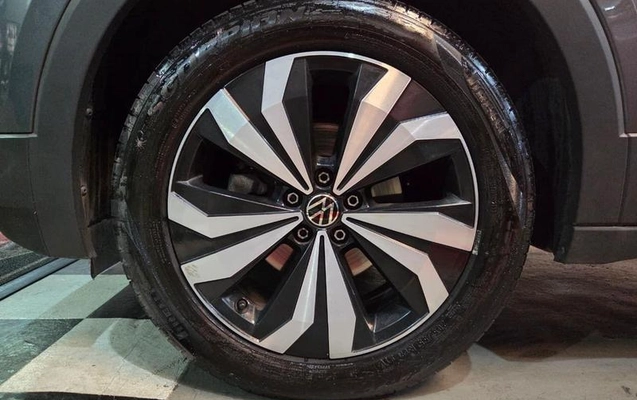 imagem-https://www.socarrao.com.br/sc-vehicle-images-prod/880551/1773501099582-7742466_19_B_d12e82e54d.jpeg
