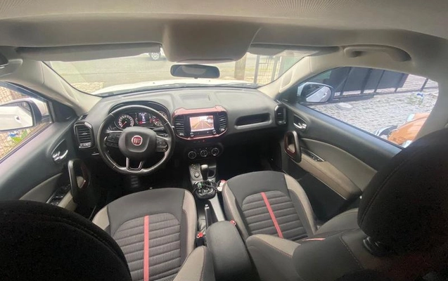 imagem-https://www.socarrao.com.br/sc-vehicle-images-prod/880571/1789167335971-7380977_29_B_b2f7c0581c.jpeg