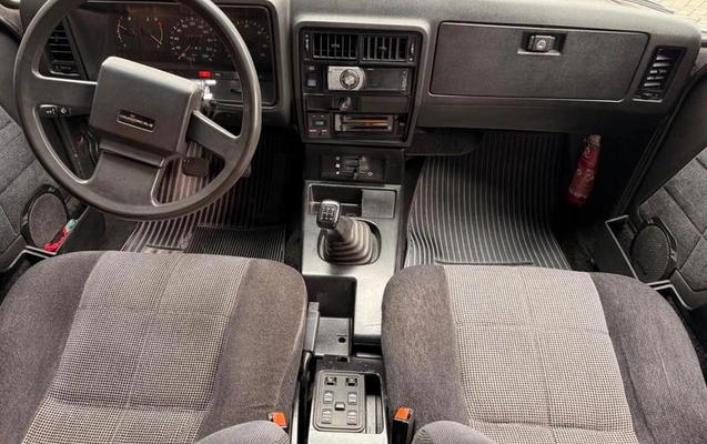 imagem-https://www.socarrao.com.br/sc-vehicle-images-prod/880761/1789592050647-7788133_7_B_175496ff27.jpeg