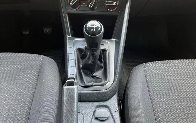 imagem-https://www.socarrao.com.br/sc-vehicle-images-prod/880983/1778704641014-7619411_12_B_0699771062.jpeg