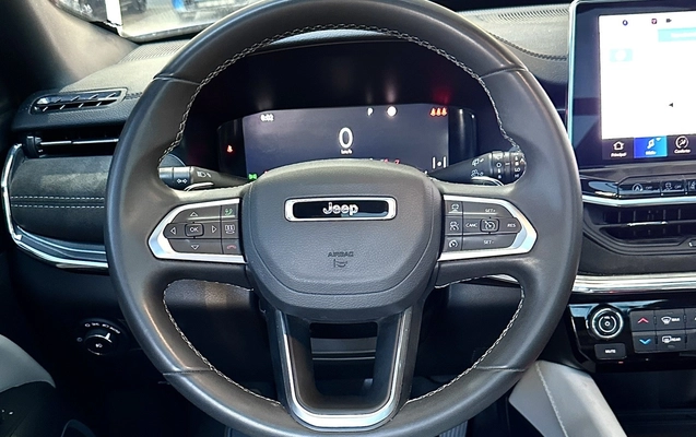 imagem-https://www.socarrao.com.br/sc-vehicle-images-prod/881136/1772054125470-5_084155.jpg