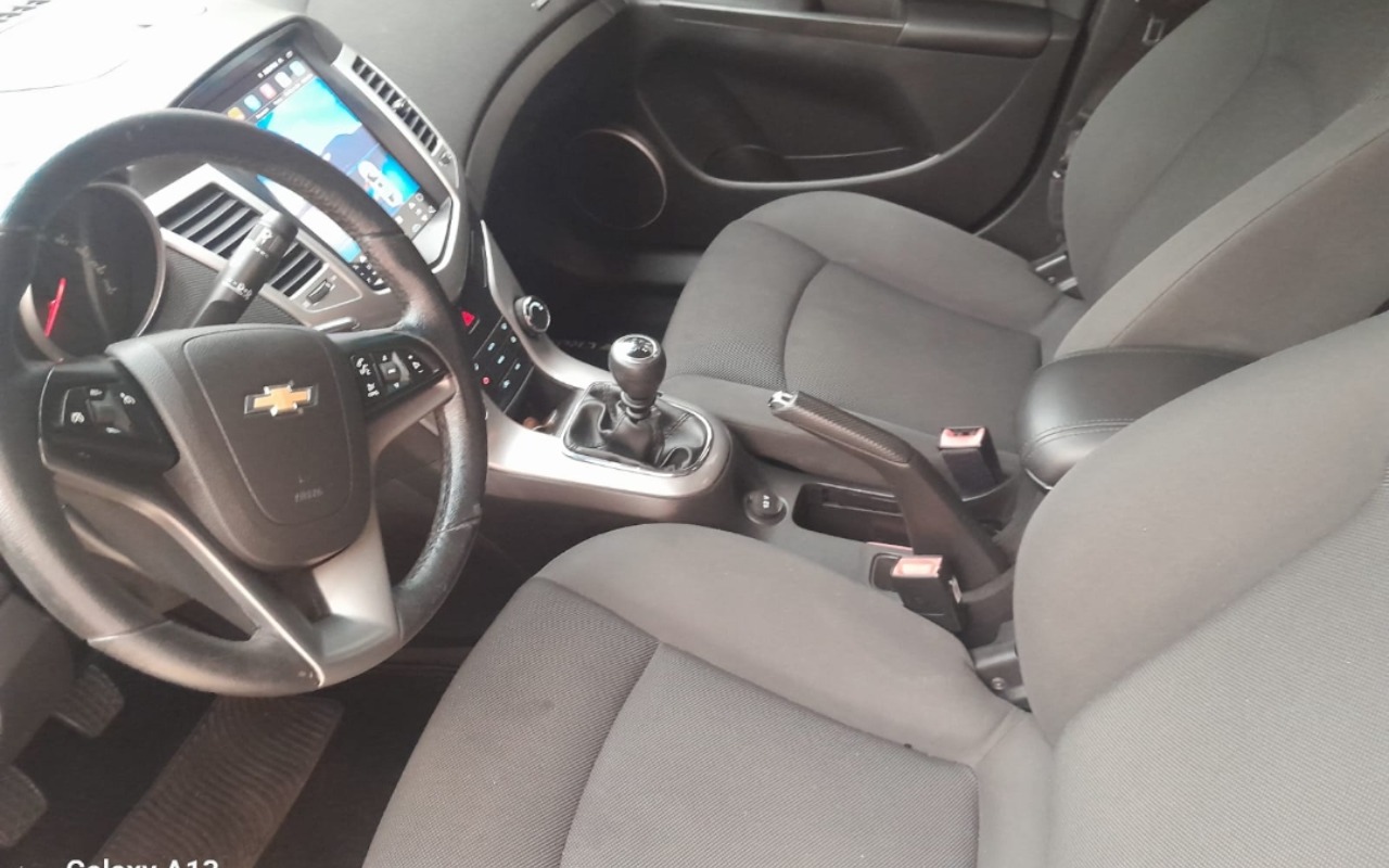 imagem-https://www.socarrao.com.br/sc-vehicle-images-prod/881149/1772055393278-U2NyZWVuc2hvdF8yMDI2MDIwM18xOTI2MjZfV2hhdHNBcHAuanBn.jpg