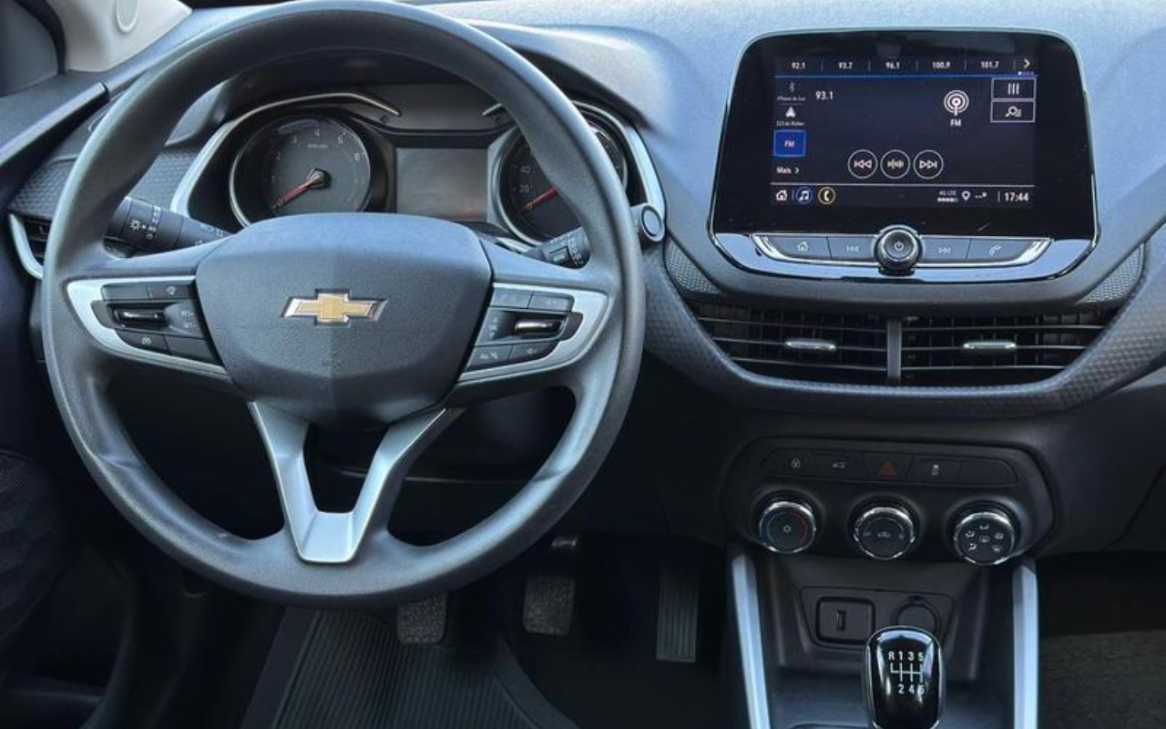 imagem-https://www.socarrao.com.br/sc-vehicle-images-prod/881832/1772108556197-V2hhdHNBcHAgSW1hZ2UgMjAyNi0wMi0yNSBhdCAxNy40OS4yMSAoMSkuanBlZw.jpeg