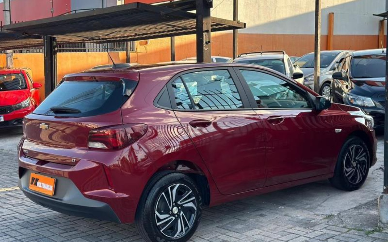 imagem-https://www.socarrao.com.br/sc-vehicle-images-prod/881832/1772108557029-V2hhdHNBcHAgSW1hZ2UgMjAyNi0wMi0yNSBhdCAxNy40OS4yMyAoMSkuanBlZw.jpeg