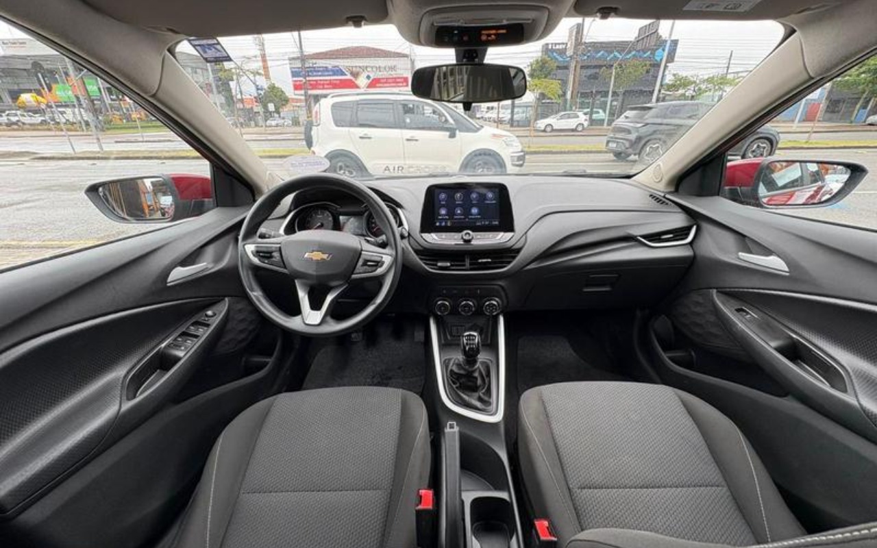 imagem-https://www.socarrao.com.br/sc-vehicle-images-prod/881941/1772109280413-NzgzMTY4M18zX0JfYzIyNzkxNTcyNC5qcGVn.jpeg