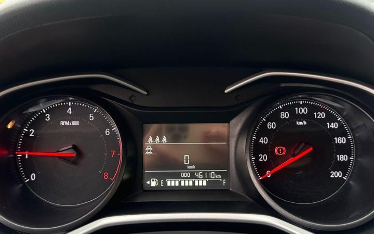 imagem-https://www.socarrao.com.br/sc-vehicle-images-prod/882102/1772110023446-NzgzMTcxNF8wX0JfYTAxOWVkYTIwMC5qcGVn.jpeg