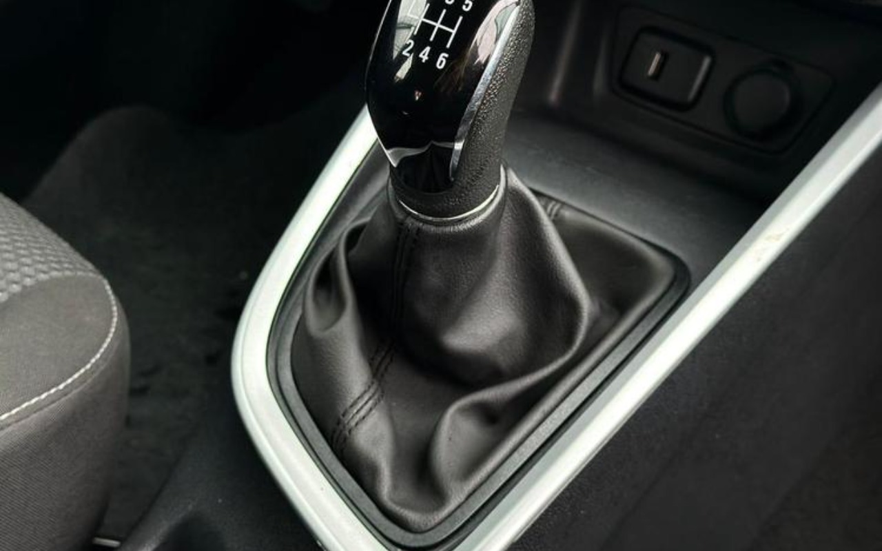 imagem-https://www.socarrao.com.br/sc-vehicle-images-prod/882102/1772110024524-NzgzMTcxNF8xMl9CXzcyMzk2ZDEyNWMuanBlZw.jpeg