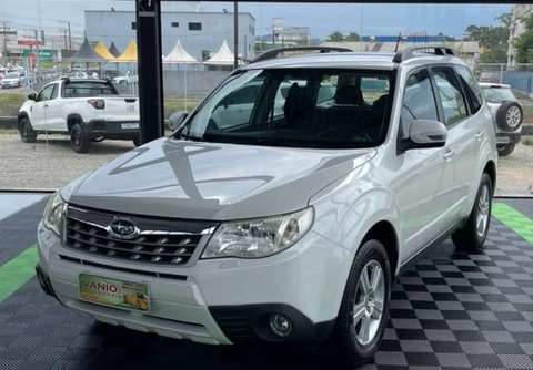 Subaru Forester 2012 Branco — foto 1 de 3