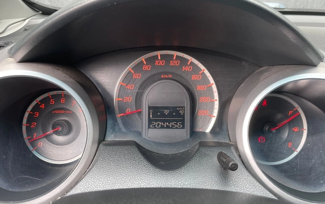 imagem-https://www.socarrao.com.br/sc-vehicle-images-prod/882268/1772112582574-4052a768-5eb6-461f-aacc-362ce205888d.jpg