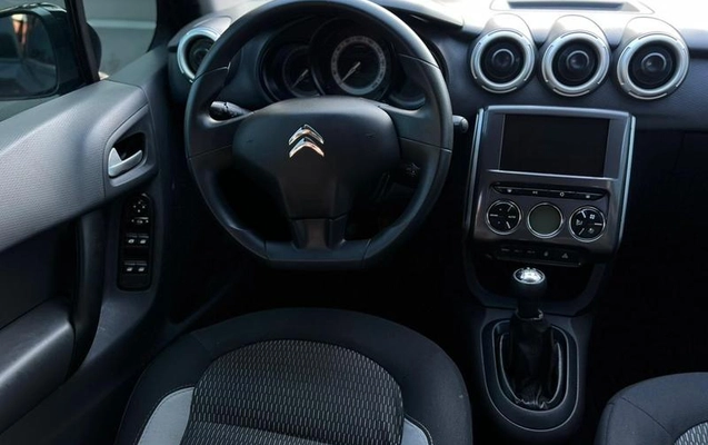 imagem-https://www.socarrao.com.br/sc-vehicle-images-prod/882375/1786648106041-7431880_8_B_c2ac3b8719.jpeg