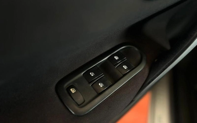 imagem-https://www.socarrao.com.br/sc-vehicle-images-prod/882441/1789650315236-7753562_1_B_3920c9b769.jpeg