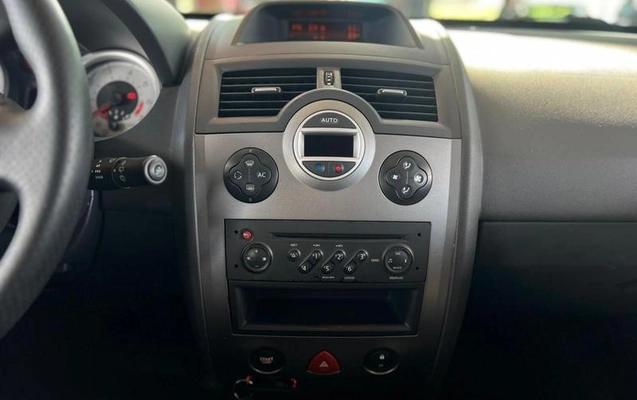 imagem-https://www.socarrao.com.br/sc-vehicle-images-prod/882441/1789650315239-7753562_5_B_143709e9d2.jpeg