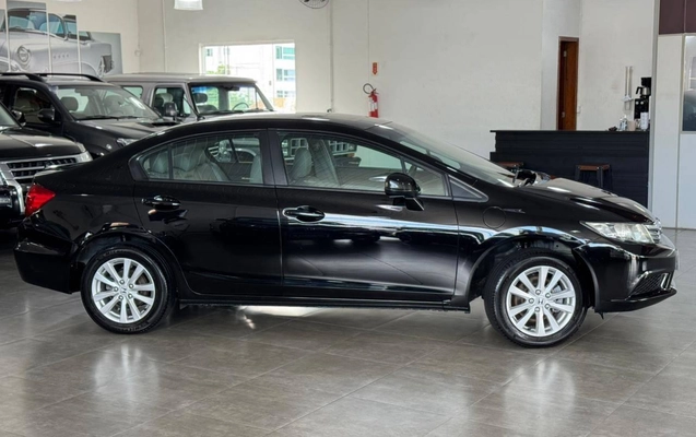 imagem-https://www.socarrao.com.br/sc-vehicle-images-prod/882533/1787237765913-0c376f3d164d45baa98353106be912db_1772116478143.jpeg