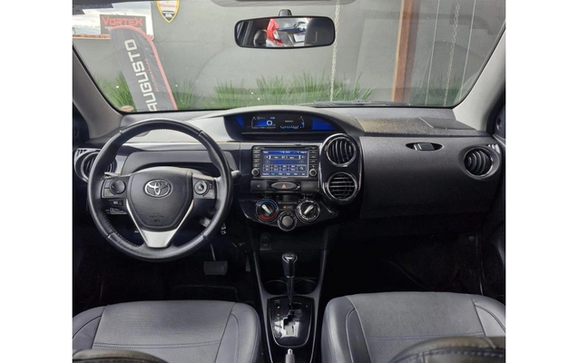 imagem-https://www.socarrao.com.br/sc-vehicle-images-prod/883072/1788287515228-7817a7baf1424a02b4c9c543a303eae0_1772127169113.jpeg