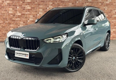 Bmw X1 2023 Verde — foto 1 de 3