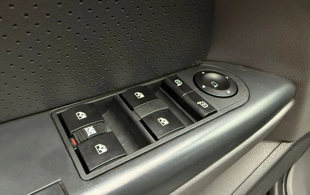 imagem-https://www.socarrao.com.br/sc-vehicle-images-prod/883617/1789147249457-gb-231ab39.jpeg