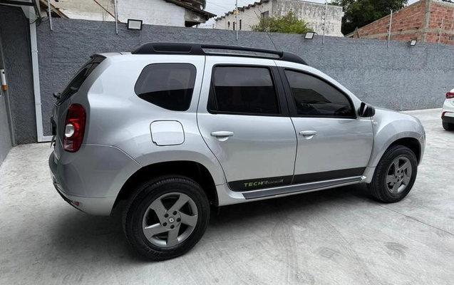 imagem-https://www.socarrao.com.br/sc-vehicle-images-prod/883855/1787600246152-7843587_8_B_3625c114a6.jpeg