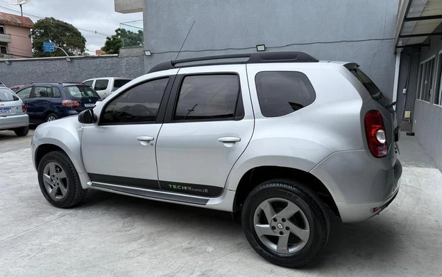 imagem-https://www.socarrao.com.br/sc-vehicle-images-prod/883855/1787600246155-7843587_7_B_78819762bd.jpeg