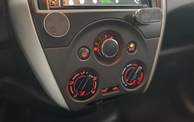 imagem-https://www.socarrao.com.br/sc-vehicle-images-prod/885090/1788467161147-7834837_17_B_28967e2b02.jpeg