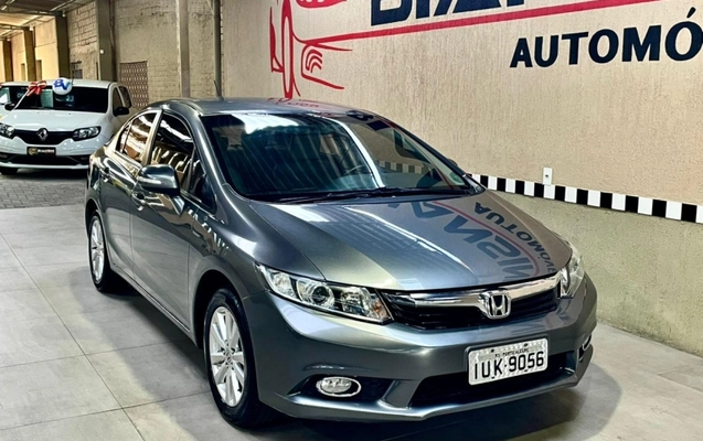 imagem-https://www.socarrao.com.br/sc-vehicle-images-prod/885261/1788179695470-hPLQ6qYAAkoGfYpuKqiFkQKvkdQbSOsW.jpg