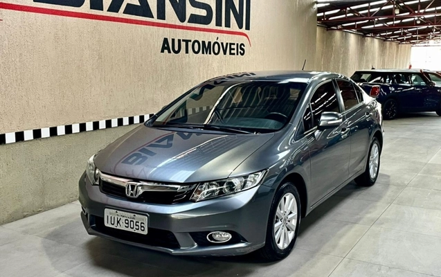 imagem-https://www.socarrao.com.br/sc-vehicle-images-prod/885261/1788179695485-053Rf7jUlRHTj3AdfDOKjfcwLrSIOj6j.jpg