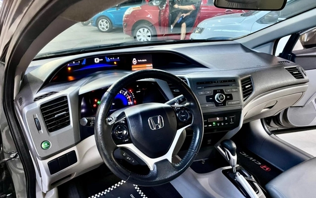 imagem-https://www.socarrao.com.br/sc-vehicle-images-prod/885261/1788179695502-7kJxrugJusMEqaYH0qloK2qY1Wpu4qSX.jpg