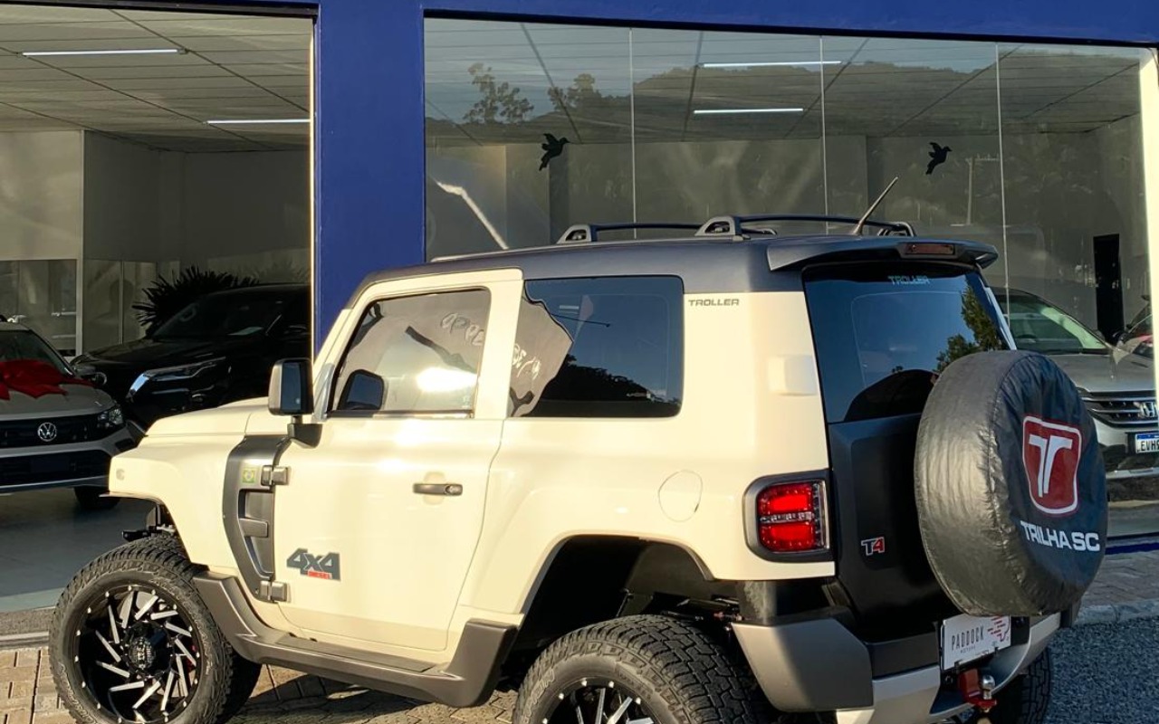 imagem-https://www.socarrao.com.br/sc-vehicle-images-prod/885290/1772201622753-V2hhdHNBcHAgSW1hZ2UgMjAyNi0wMi0xOSBhdCAxNS4wOC41MC5qcGVn.jpeg
