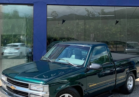 Chevrolet Silverado 2001 Verde — foto 1 de 3