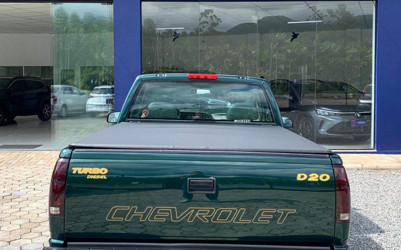 imagem-https://www.socarrao.com.br/sc-vehicle-images-prod/885316/1772202232406-V2hhdHNBcHAgSW1hZ2UgMjAyNi0wMi0wOSBhdCAxNS4zMS4xNiAoMSkuanBlZw.jpeg