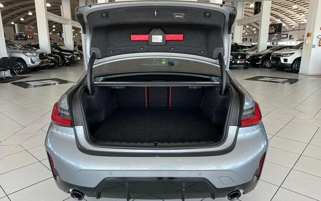 imagem-https://www.socarrao.com.br/sc-vehicle-images-prod/885388/1789658223803-7235515_12_B_c2fd6ccfab.jpeg
