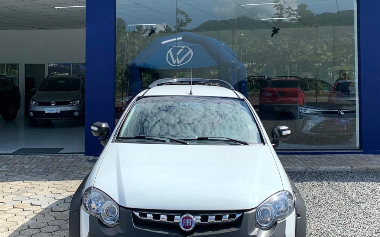 imagem-https://www.socarrao.com.br/sc-vehicle-images-prod/885501/1772205994821-V2hhdHNBcHAgSW1hZ2UgMjAyNi0wMi0wNyBhdCAxMC40My4wOS5qcGVn.jpeg