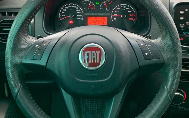 imagem-https://www.socarrao.com.br/sc-vehicle-images-prod/885501/1772205995728-V2hhdHNBcHAgSW1hZ2UgMjAyNi0wMi0wNyBhdCAxMC40Ni4xOS5qcGVn.jpeg