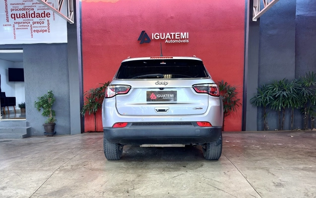 imagem-https://www.socarrao.com.br/sc-vehicle-images-prod/885535/1772208154755-14_061246.jpg