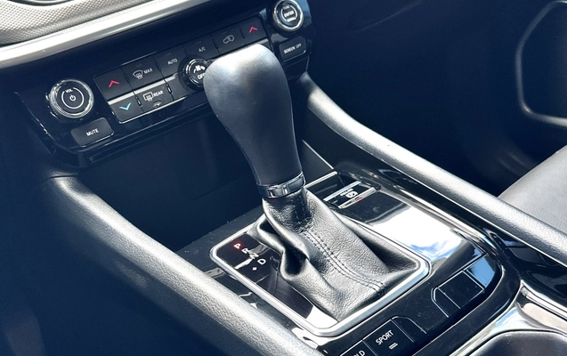 imagem-https://www.socarrao.com.br/sc-vehicle-images-prod/885638/1772209246015-16_043100.jpg