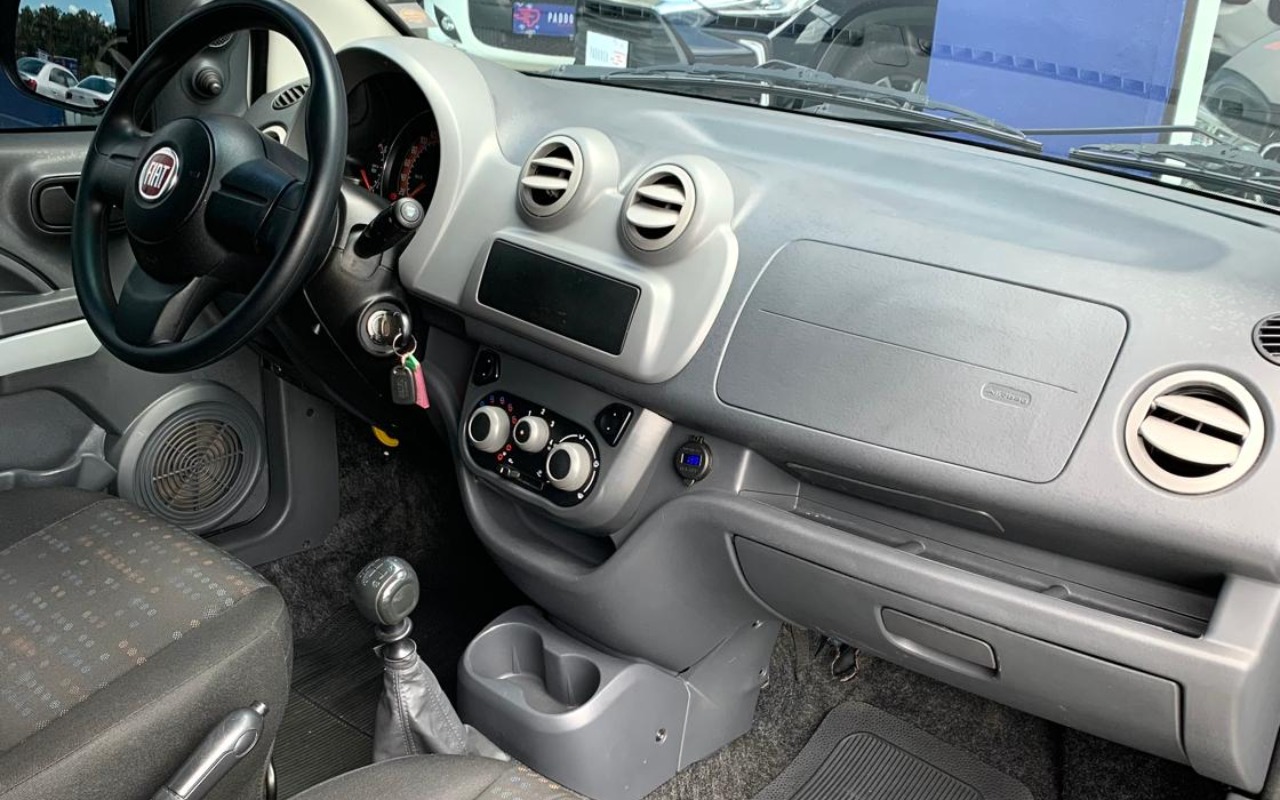 imagem-https://www.socarrao.com.br/sc-vehicle-images-prod/885974/1772214997608-V2hhdHNBcHAgSW1hZ2UgMjAyNi0wMS0xMyBhdCAxNy40Mi4yOC5qcGVn.jpeg